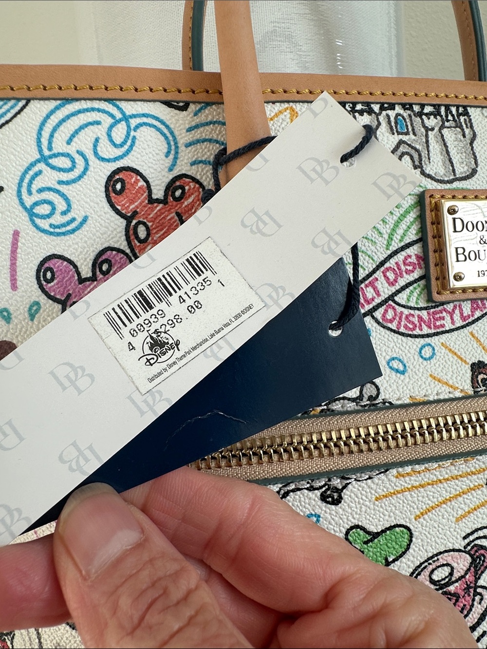 DisneyDooney & Bourke White Disney Sketch Tote with Multicolor wristlet Wallet. - Picture 10 of 11